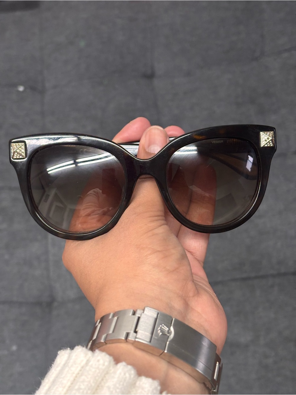 Black Cat-Eye Women's Sunglasses - Classic Fashion Authentic Valentino